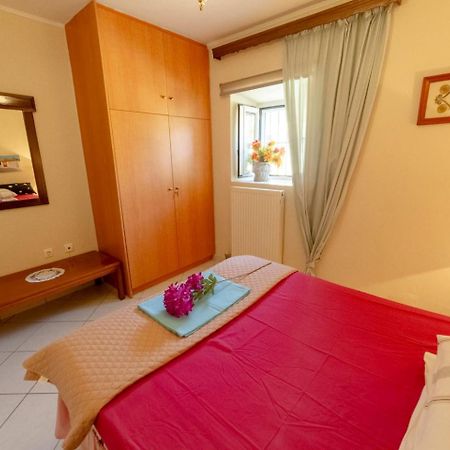 Krasa 2bedroom apartment Ágios Matthaíos Buitenkant foto