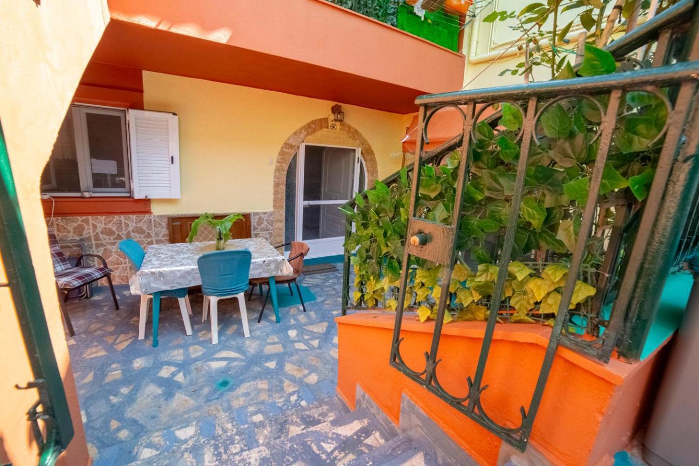 Krasa 2bedroom apartment Ágios Matthaíos Buitenkant foto